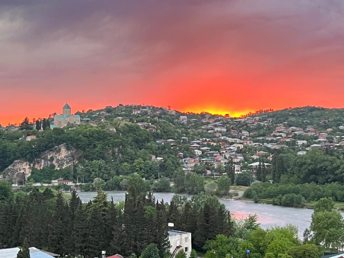 Green Flower Hotel Kutaisi Zewnętrze zdjęcie