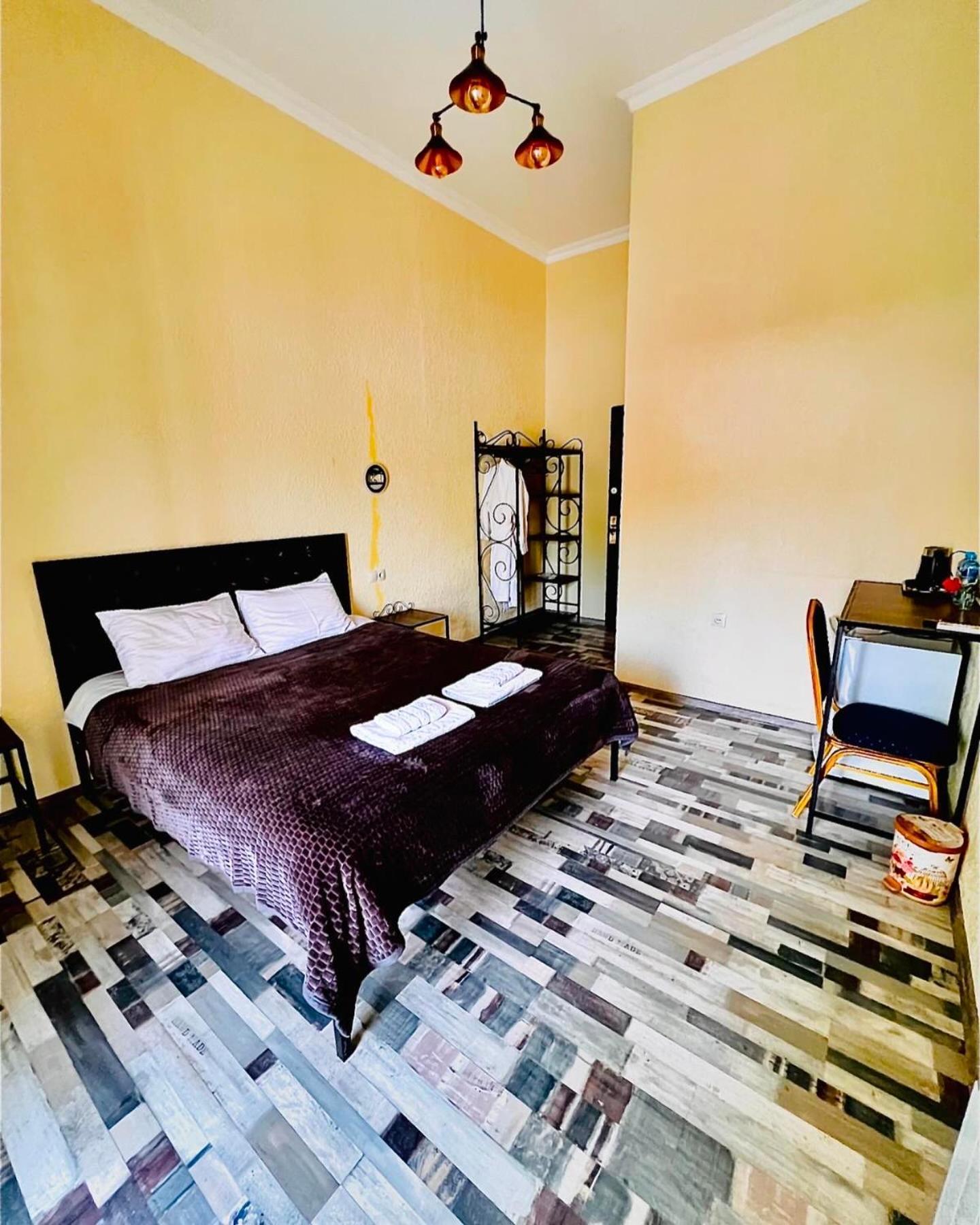 Green Flower Hotel Kutaisi Zewnętrze zdjęcie