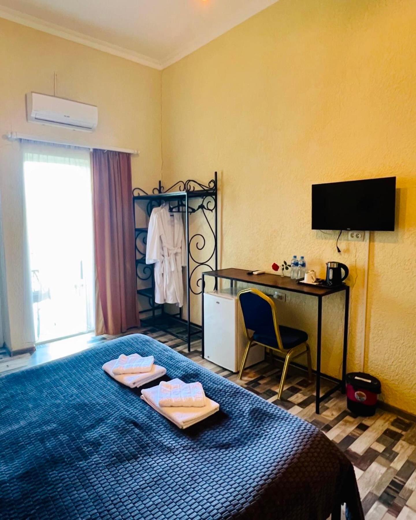 Green Flower Hotel Kutaisi Zewnętrze zdjęcie
