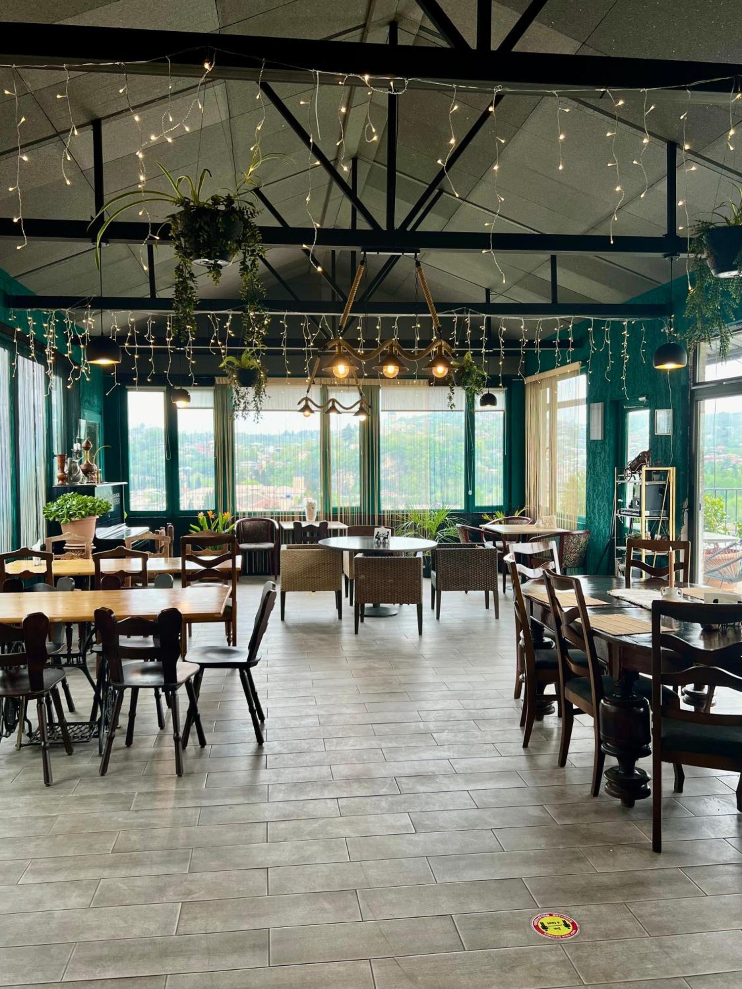 Green Flower Hotel Kutaisi Zewnętrze zdjęcie