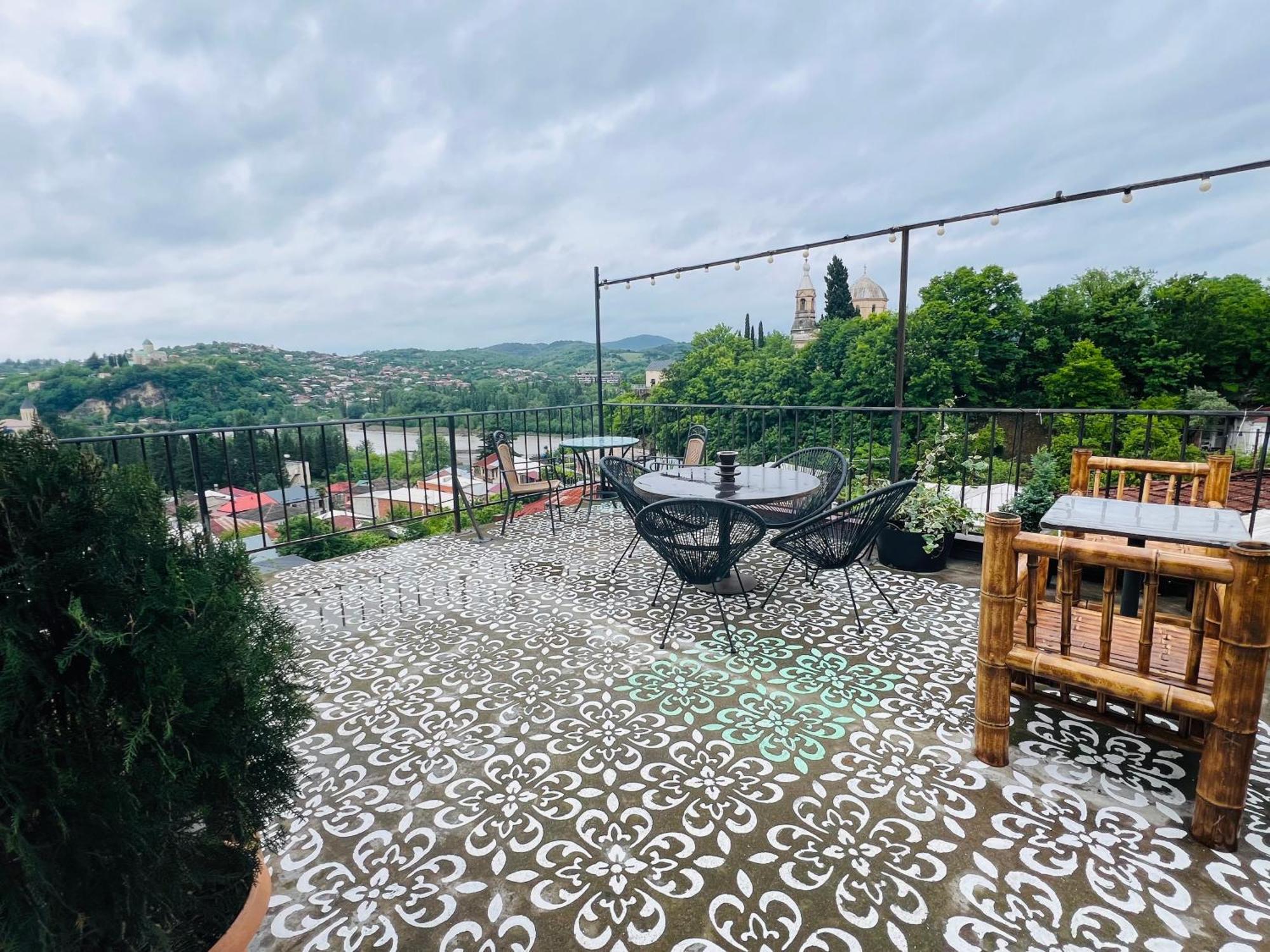 Green Flower Hotel Kutaisi Zewnętrze zdjęcie