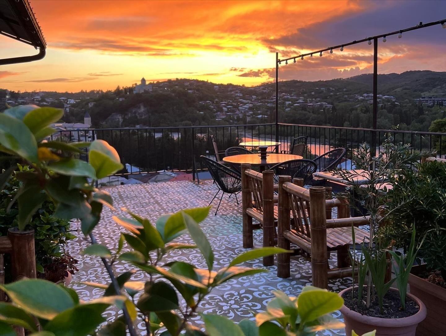 Green Flower Hotel Kutaisi Zewnętrze zdjęcie