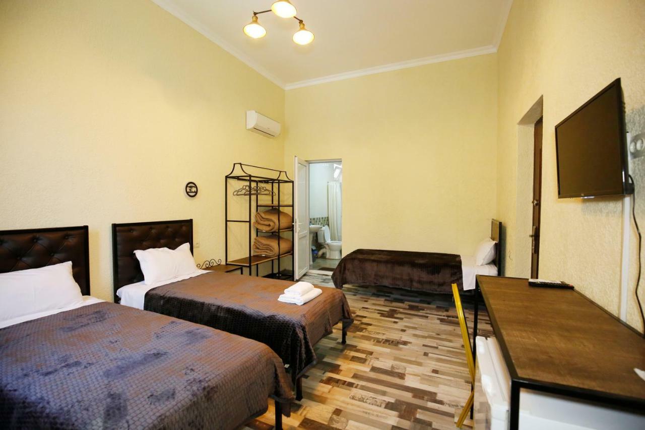 Green Flower Hotel Kutaisi Zewnętrze zdjęcie